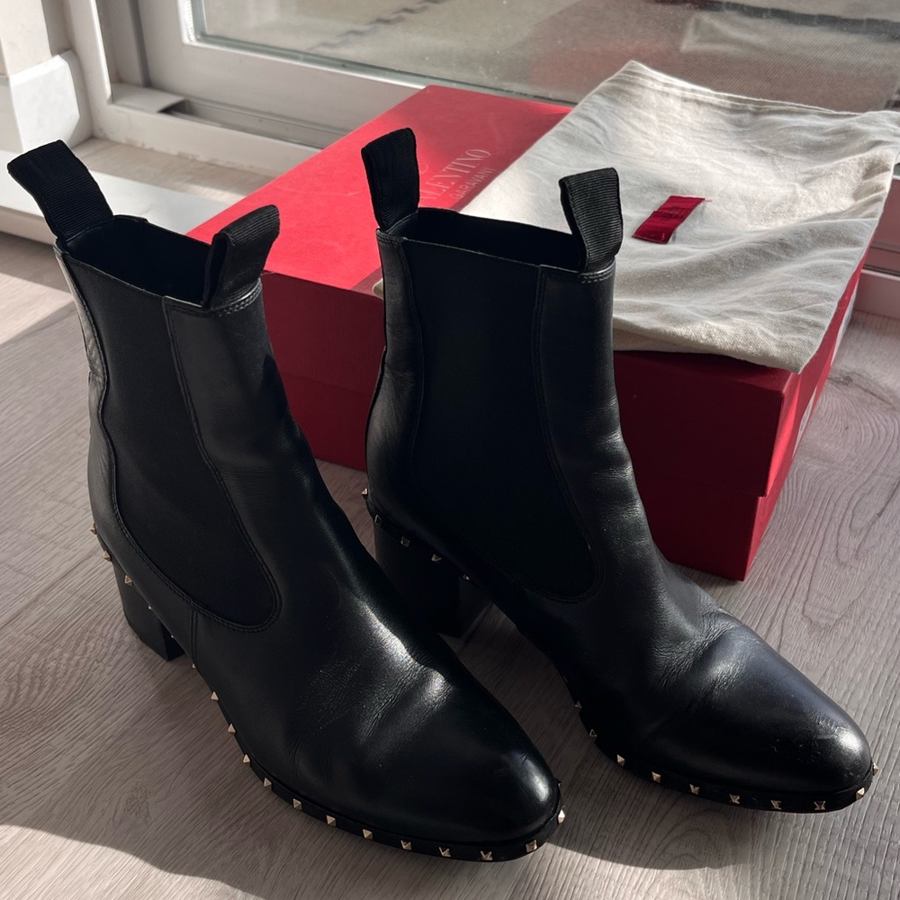 Valentino Rockstud Beatle ankle boots